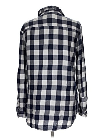 Old Navy Long Sleeve Button-Down Shirt (view 2)