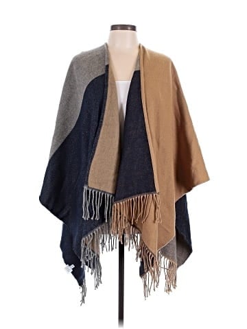 Uniqlo Wrap (view 1)