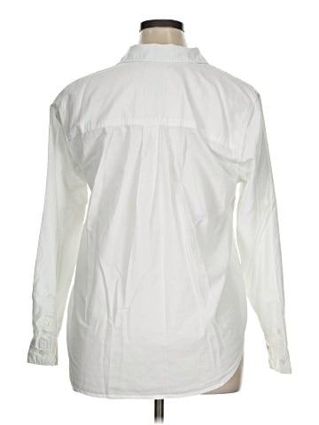 Universal Thread Long Sleeve Button-Down Shirt (view 2)
