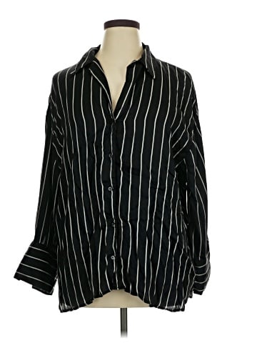 Gap Long Sleeve Button-Down Shirt (view 1)