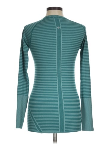 Lululemon Athletica Long Sleeve T-Shirt (view 2)