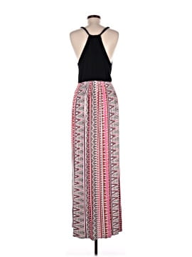 FELICITY & COCO Women's Clothing On Sale Up To 90% Off Retail | ThredUp