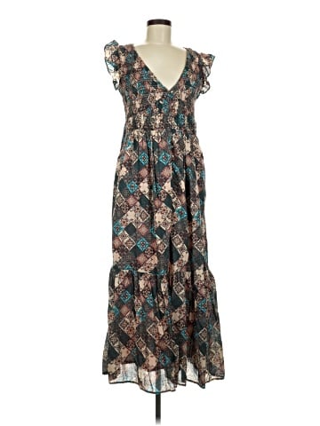 Urban Outfitters Casual Dress (view 1)