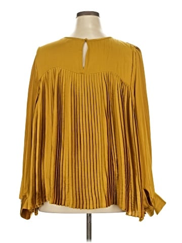 Banana Republic 3/4 Sleeve Blouse (view 2)