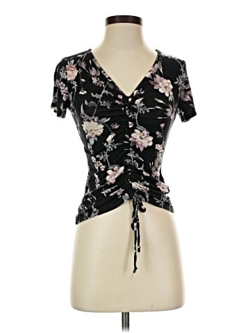 Free Kisses Short Sleeve T-Shirt (view 1)