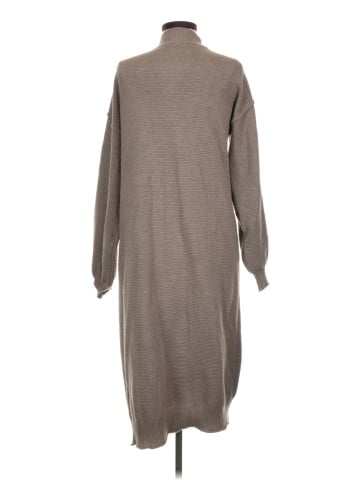 Flat White Cardigan (view 2)