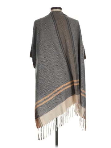 Coco + Carmen Poncho (view 2)