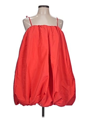 The Occasion by Old Navy Sleeveless Top (view 1)