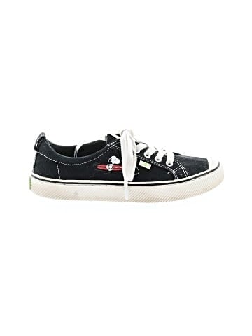 Cariuma Sneakers (view 1)