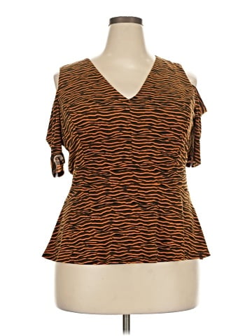 Bold Elements Short Sleeve Top (view 1)