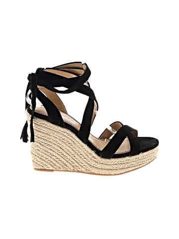 Splendid Wedges (view 1)