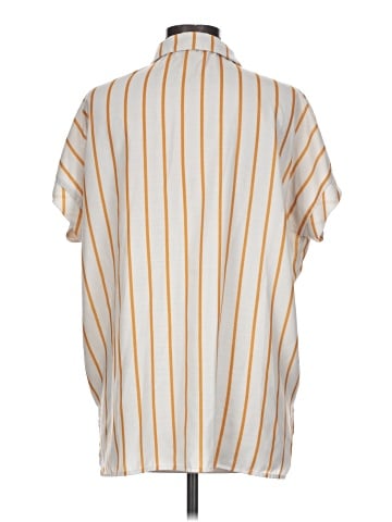 Hailey & Co. Short Sleeve Blouse (view 2)