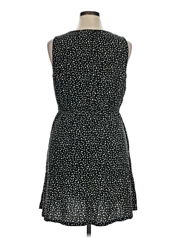 Old Navy Casual Dress (view 2)
