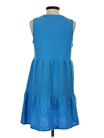 Saks Fifth Avenue Casual Dress (view 2)