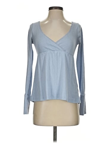 Hollister Long Sleeve T-Shirt (view 1)