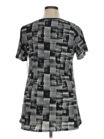 Lularoe Short Sleeve T-Shirt (view 2)