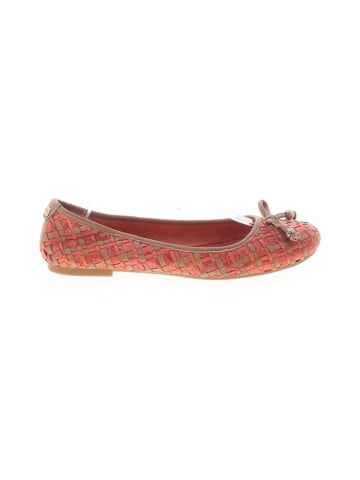 Elliott Lucca Flats (view 1)