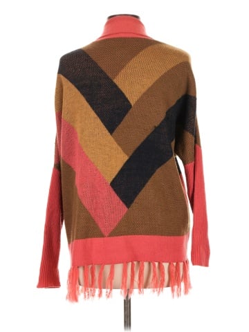 C. Luce Poncho (view 2)