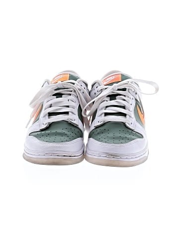 Nike SB Dunk Low 'NY vs. NY' Sneakers (view 2)