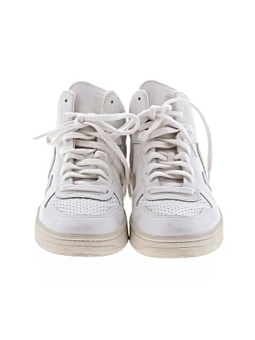 VEJA Sneakers (view 2)