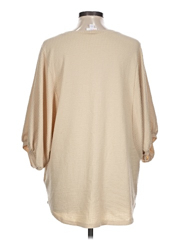 Lularoe Poncho (view 2)