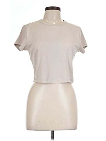 Uniqlo Short Sleeve T-Shirt (view 1)