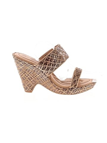 Born Crown Wedges (view 1)