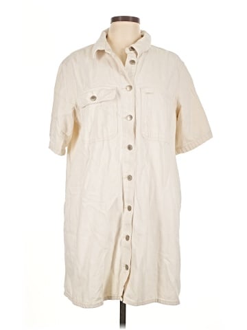 Universal Thread Trenchcoat (view 1)