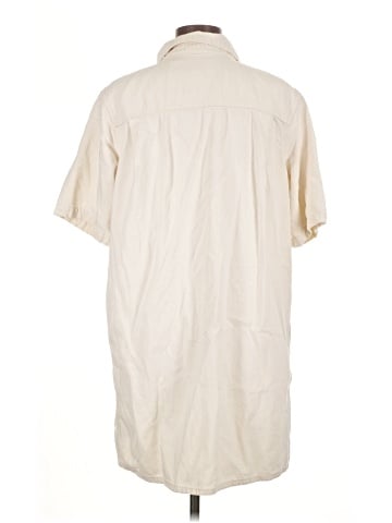 Universal Thread Trenchcoat (view 2)