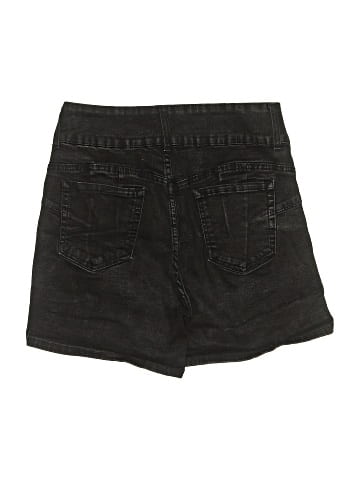 Hot Topic Shorts (view 2)