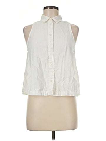 Gap Sleeveless Button-Down Shirt (view 1)