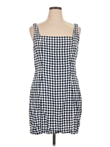 Old Navy Casual Dress (view 1)