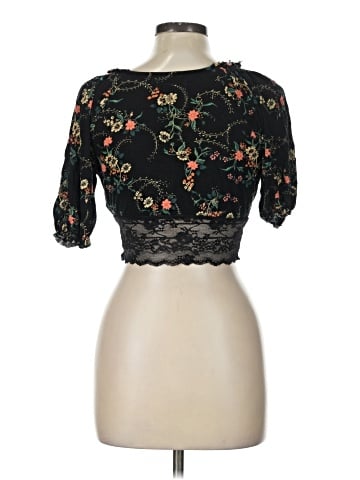 Urban Outfitters 3/4 Sleeve Blouse (view 2)