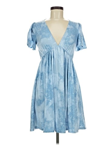 Urban Outfitters Casual Dress (view 1)