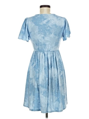 Urban Outfitters Casual Dress (view 2)