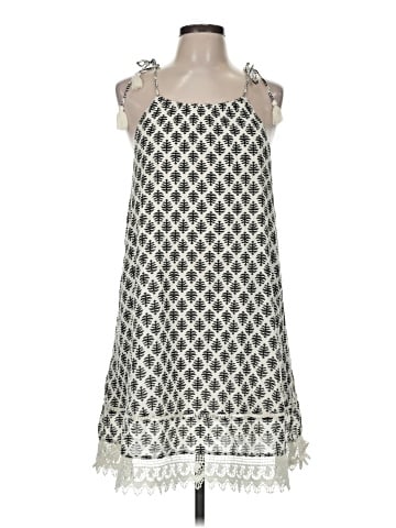 Old Navy Casual Dress (view 1)