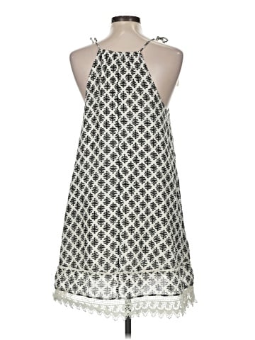 Old Navy Casual Dress (view 2)