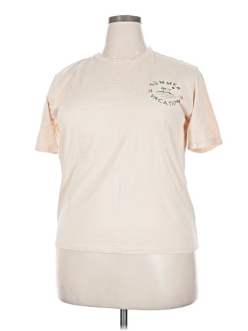 DAZY Short Sleeve T-Shirt (view 1)