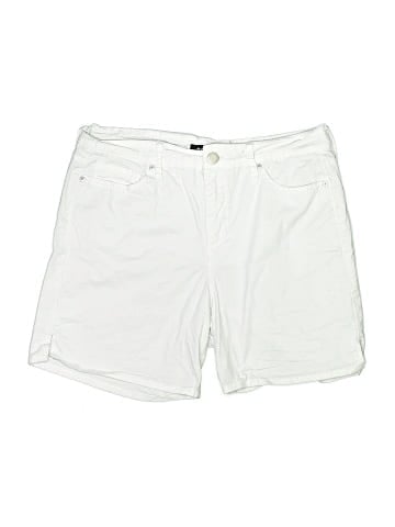 Bandolino Shorts (view 1)