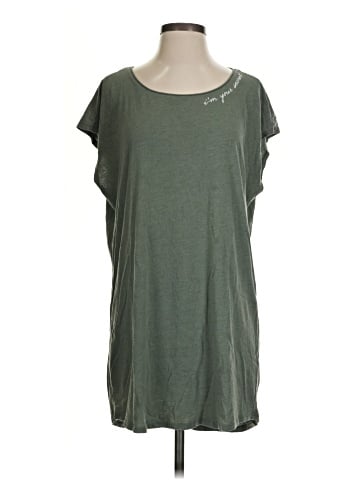 Victoria's Secret Short Sleeve T-Shirt (view 1)