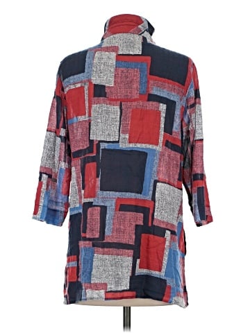 Terra-SJ Apparel 3/4 Sleeve Button-Down Shirt (view 2)