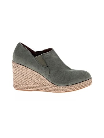 Unbranded Wedges (view 1)