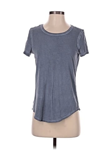 Lululemon Athletica Short Sleeve T-Shirt (view 1)