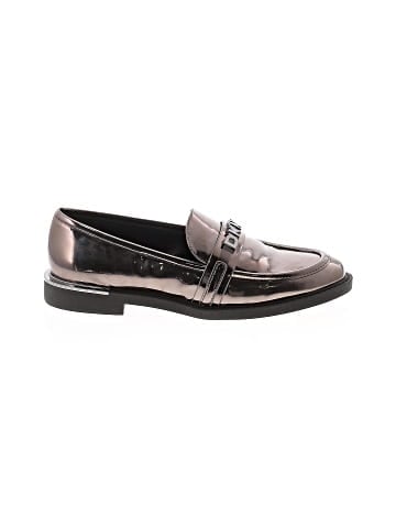DKNY Flats (view 1)