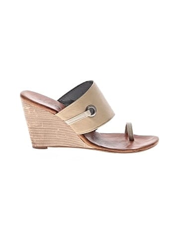 Aldo Wedges (view 1)