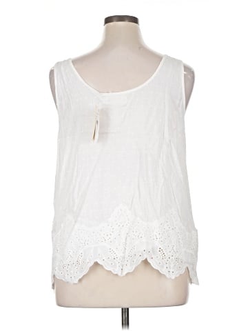 Everleigh Sleeveless Blouse (view 2)