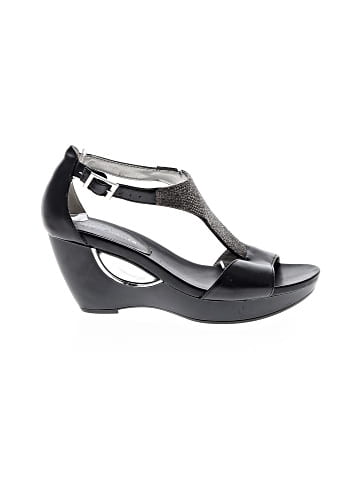 Andrew Geller Wedges (view 1)