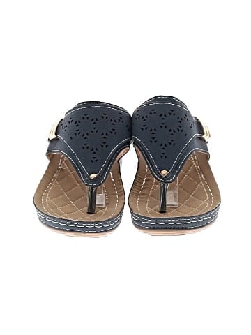 Unbranded Wedges (view 2)