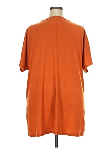 Dokotoo Short Sleeve T-Shirt (view 2)