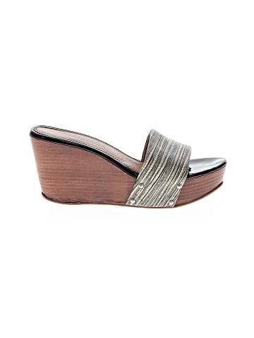 Splendid Wedges (view 1)